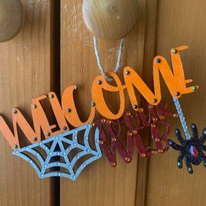 ⭐️#476 Hand Painted Wooden Halloween Ornament